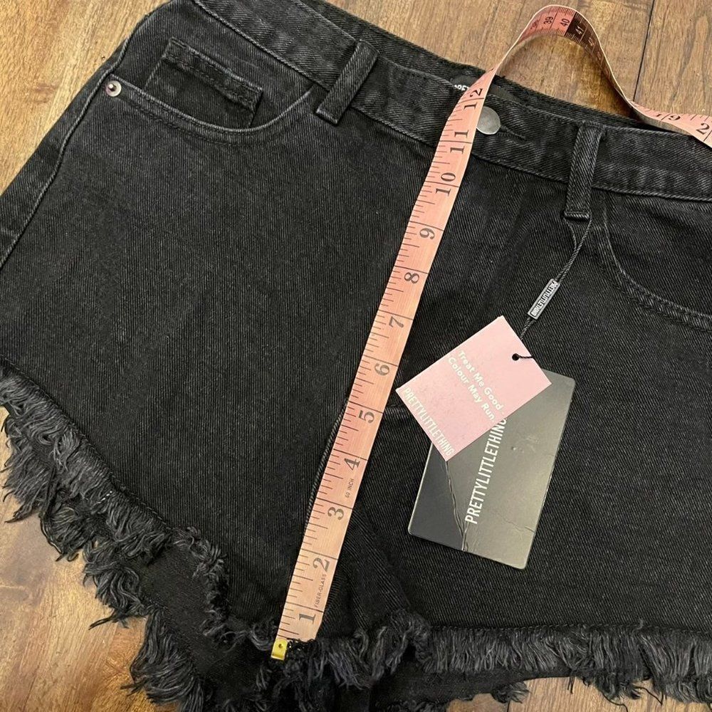 Prettylittlething Cut Off Denim Shorts - Picture 10 of 12